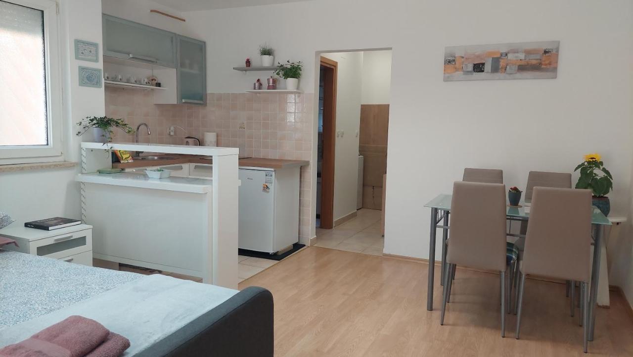 Studio 7Even Ground Floor Pula Dış mekan fotoğraf